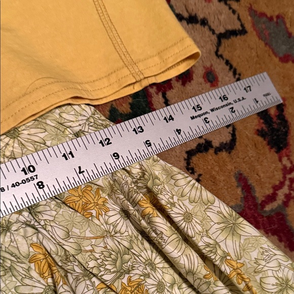 Yellow Graphic Tee & Floral Skirt Set stretches to 32”  both all cotton t-men sm - Picture 5 of 6